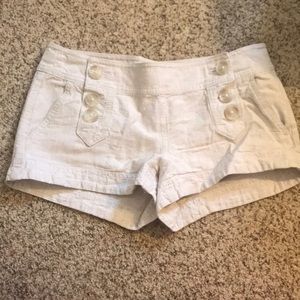 Linen button shorts